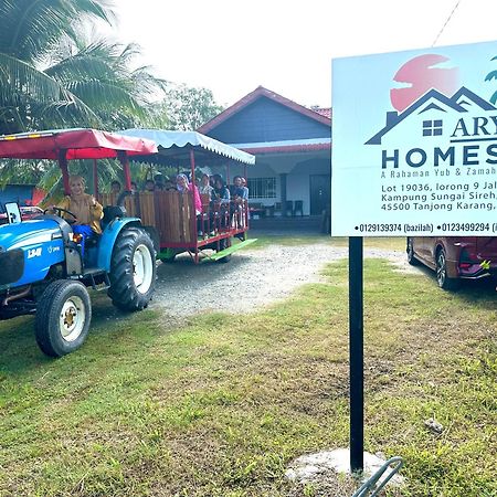 Ary&Zz Homestay For Islam Guests Tanjung Karang Luaran gambar